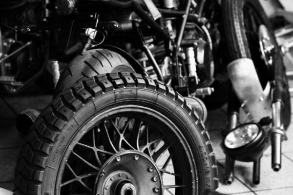 officina-interni-ruota-bn